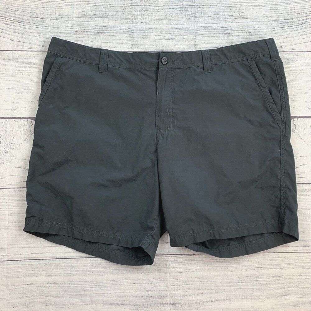 Columbia Shorts Men's sz 42 Gray Athletic Casual Inseam 7.5"